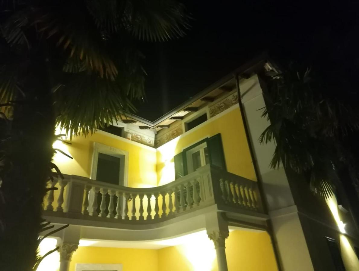 B&B Villa Preziosa Lago Maggiore Lesa Exterior photo