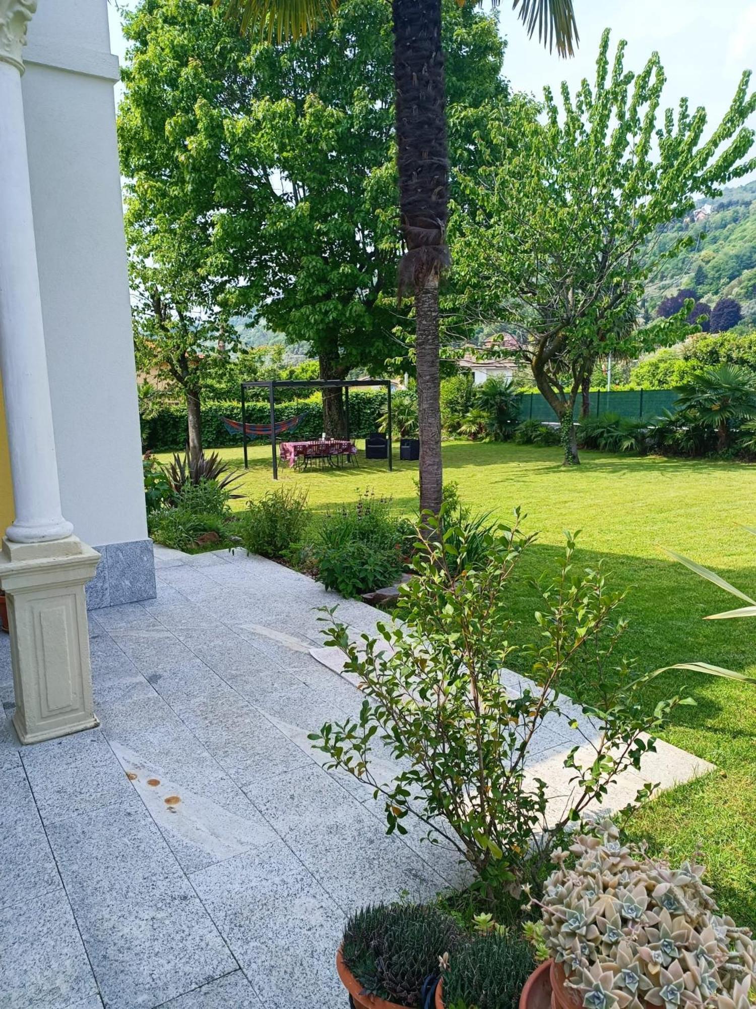 B&B Villa Preziosa Lago Maggiore Lesa Exterior photo